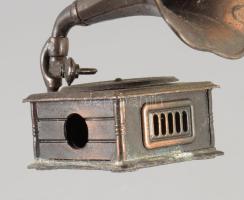 Gramofon alakú hegyező, m: 7,5 cm