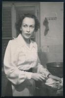 1947 Özv. Horthy Istvánné Edelsheim-Gyulai Ilona (1918-2013) fotója a németországi weilheimi lakása ...