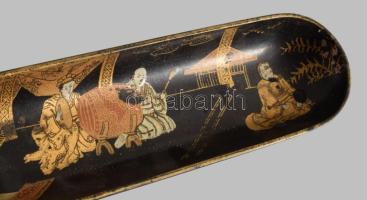 cca 1900 Japán lakkozott fa tolltartó, kis kopással, h: 23 cm