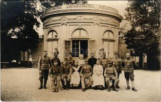 Osztrák-magyar katonák csoportképe / WWI Austro-Hungarian K.u.k. military, group of soldiers. photo ...