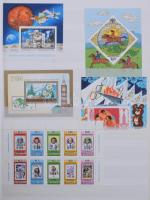 Mongólia blokkgyűjtemény 1961-1994, 139 db blokk 16 lapos A/4 berakóban