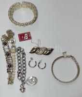 7 különféle ezüstözött bizsu karkötők, bross, fülbevaló