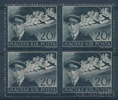 1942 Kormányzóhelyettesi gyászbélyeg négyestömb a bal felső bélyegen "anyajegy" lemezhibával