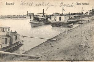 Szolnok Tisza-part hajókikötő