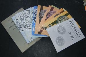 2000-2009 Az Érem numizmatikai magazin 7 db példánya + 1999 A MÉE kiadványa - Értesítő + 1977 Egy német nyelvű bibliográfiai útmutató