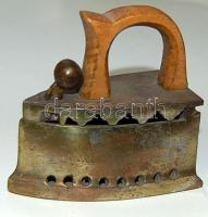 Századeleji kis útivasaló fa nyéllel