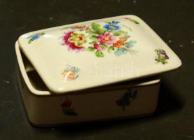 Kézzel festett Herendi bonbonnier  / Hand-painted Herend chinaware bonbonniere 11x9x5 cm