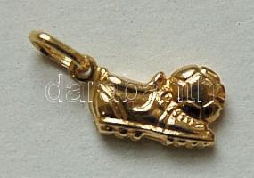 14 karátos, labdát tartó football-cipő Au arany medál 0,82 g