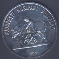 "Budapesti Húsipari Vállalat-25 éves munkáért" nagyalakú Ag emlékplakett 109g T:1 Díszdobozban!