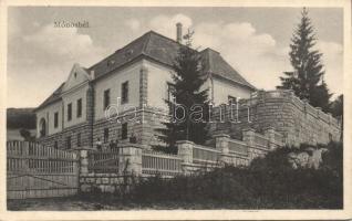 Mónosbél villa