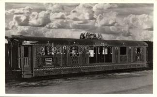 St István anniversary; the Holy Right`s wagon photo