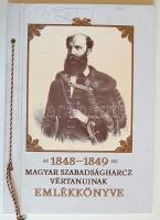 1991 Az 1848-1849-iki Magyar Szabadságharcz Vértanuinak Emlékkönyve az aradi vértanúk képeivel és rövid életrajzával, az első oldali borító tetején kis firka