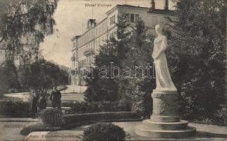 Salzburg Hotel Europe Elisabeth statue