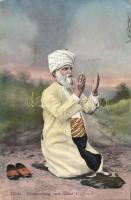Praying Turkish man (EK)