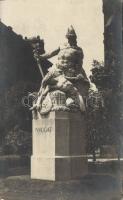 Budapest V. Irredenta szoborsorozat; Nyugat photo