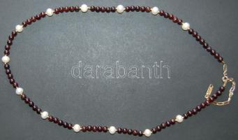 Gránát és tenyészett gyöngy lánc aranyozott ezüst szerelékkel