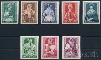 1953 Népviseletek vágott sor (2,50Ft enyhe saroktörés) / Mi 1330-1337 imperforate set (2,50Ft light folde)