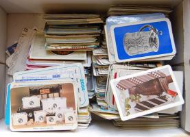 1970-2005 kb 1000 db túlnyomórészt magyar kártyanaptár, nagyon sok erotikussal, főként a 70-es, 80-as évekből