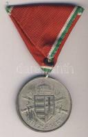 Horthy Vitézségi érem mellszalaggal T:3  csőfül cserélt