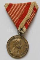 1917. Aranyozott Vitézségi érem mellszalaggal T:2-