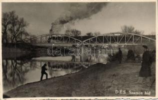 Dés viaduct with soldiers photo