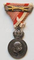 Ferenc József Ezüst Katonai Érdemérem hadiszalagon kardokkal, ismételt adományozás! T:2