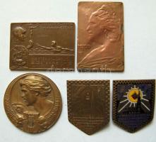 Ausztria 1912. XXIII. Nemzetközi Eucharisztikus Kongresszus zománcozott kitűző (H.Eder) + fém változata T:2 + 3klf emlékplakett T:2,3