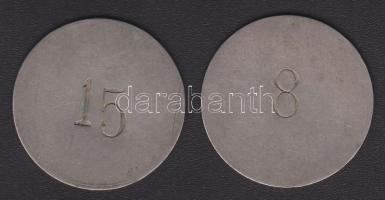 Címeres fém zseton (2x), számmal ellátott hátlappal T:3