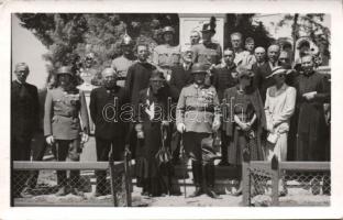 Group photo with Hungarian soldiers, gendarme and priest