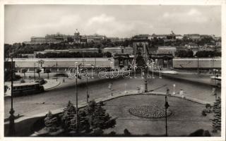 Budapest V. Roosevelt tér a Lánchíddal és a Várral photo