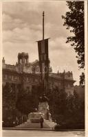 Budapest V. Országzászló photo (cut)