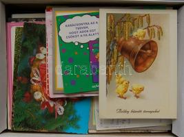 Egy cipősdoboz vegyes modern képeslap