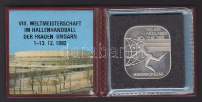 1982. "Női kézilabda VB" Ag 25g emlékérem T:PP Eredeti tokban, tanúsítvánnyal! Csak 1000db!
