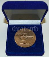 2001. "10 éves az Opel Magyarországon" Br emlékérem eredeti dísztokban T:1