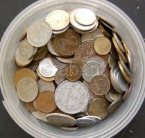 Vegyes külföldi és magyar tétel 1kg-os súlyban, ezüstökkel és szép darabokkal! T:vegyes