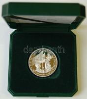 1999. "NATO Csatlakozás" Ag emlékérem díszdobozban tanúsítvánnyal! T:PP