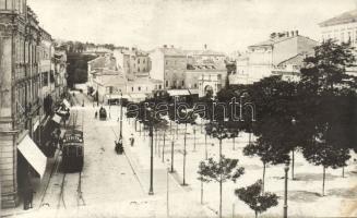 Pola square photo
