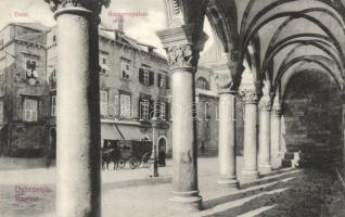 Dubrovnik palace arcades