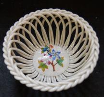 Viktória mintával díszített áttört Herendi porcelán bonbonier / Herend chinaware bonbonier 12 cm