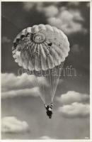 Parachutist photo (fa)