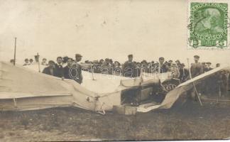 Crashed aeroplane photo