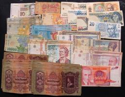 32db vegyes külföldi papírpénz tétel + 20db 100P T:vegyes