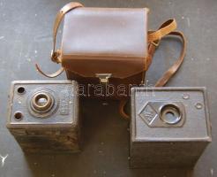2 db antik fényképezőgép: AGFA box teljes, működőképes állapotban, táskával + KODAK box 620, mechanika működik, hiányos optika