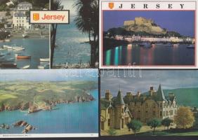 600 db képeslap az 1900-as évektől a modernekig Írországból, Welsből, Skóciából, Jersey stb., sok érdekességgel