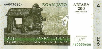 11klf modern bankjegy Burma, Madagaszkár és Szurinám T:I