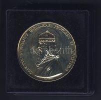 DN "István Királynak Szíve Gazdagságát" aranyozott emlékérem díszdobozban T:PP