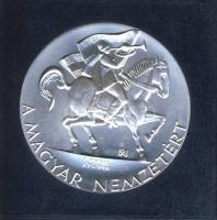 1989 A magyar nemzetért: Az Erdélyi menekültekért Ag emlékplakett. Eredeti tokban, tanúsítvánnyal T:BU
