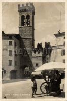 Riva St Michael gate with vendor photo