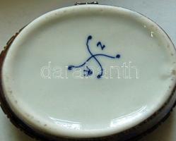 Kis porcelán ékszeres szelence antik mintával, hossza kb. 8 cm