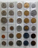 Tartalmas világpénz-gyűjtemény 1950-től számos országból, benne sok arab és ázsiai összesen közel 50...